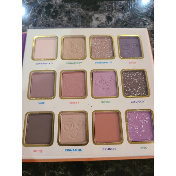 Taste beauty cinnamon toast crunch 12 pan eyeshadow pallets - Picture 2 of 4